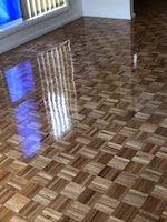 wooden floor polishing